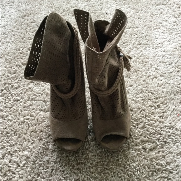 🔥🔥HOST PIC🔥🔥Tan heel/bootie with tassels - Picture 8 of 8